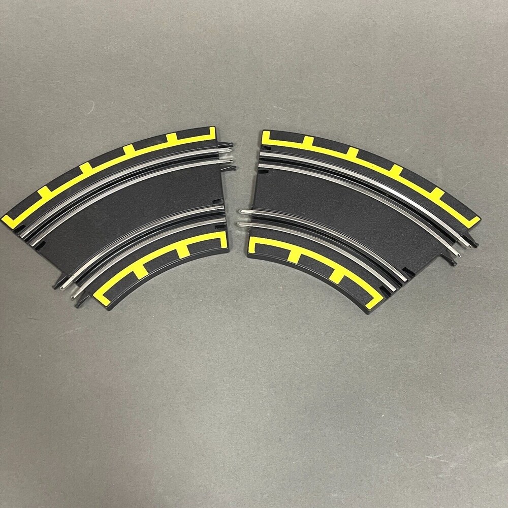 Fast Lane 2015 Toys R Us Car Curved Tracks Replacement Add-on Parts Lot of 2‎